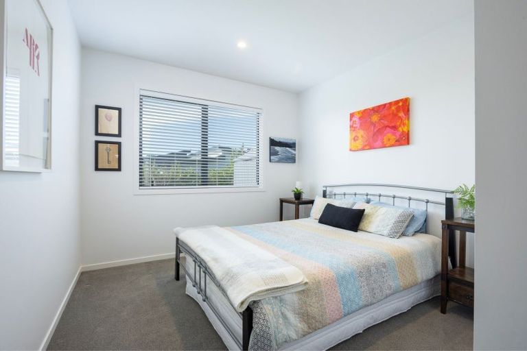 Photo of property in 18 Jane Maree Road, Kumeu, 0810