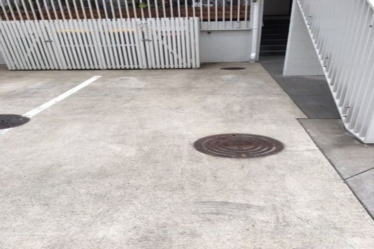 Photo of property in 266 Hobsonville Point Road, Hobsonville, Auckland, 0616