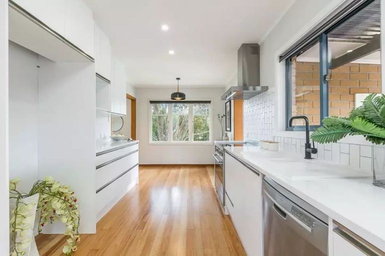 Photo of property in 63 Kervil Avenue, Te Atatu Peninsula, Auckland, 0610