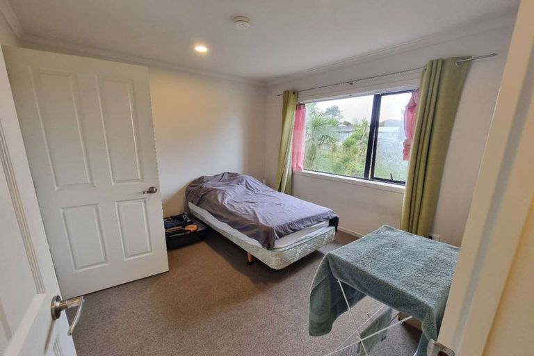 Photo of property in 11/2 Swan Hill Drive, Glen Eden, Auckland, 0602