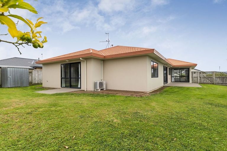 Photo of property in 21 Logan Way, Kelvin Grove, Palmerston North, 4414