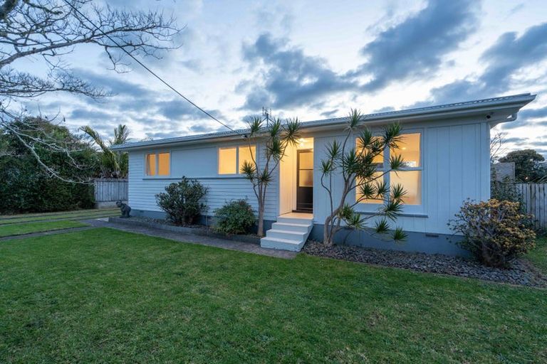 Photo of property in 24 Tramway Road, Beach Haven, Auckland, 0626