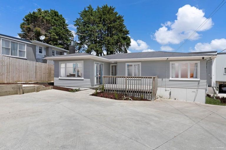 Photo of property in 6 Celsmere Lane, Te Atatu Peninsula, Auckland, 0610