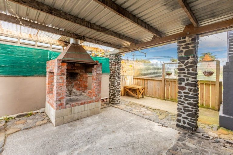 Photo of property in 79 Great North Road, Waipawa, 4210