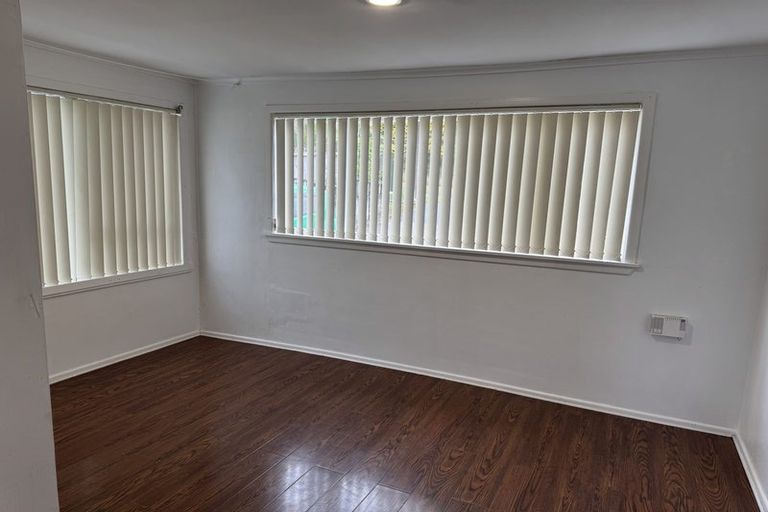 Photo of property in 31 Newington Road, Henderson, Auckland, 0612