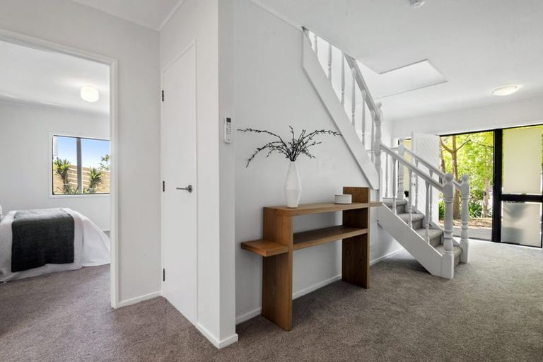 Photo of property in 20a/1 Hauraki Road, Hauraki, Auckland, 0622