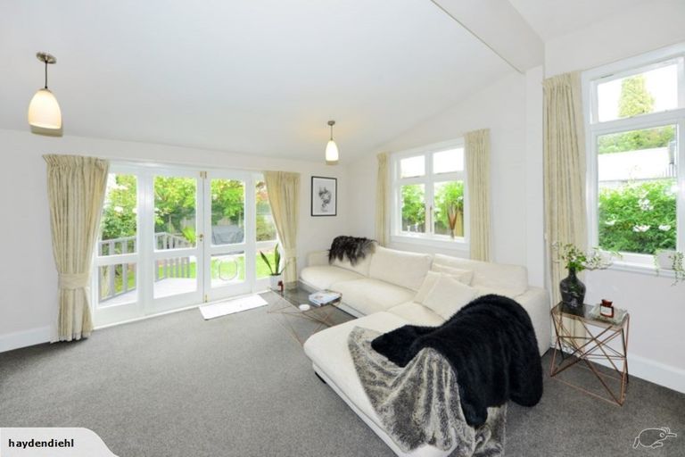 Photo of property in 124 Edward Avenue, Edgeware, Christchurch, 8013
