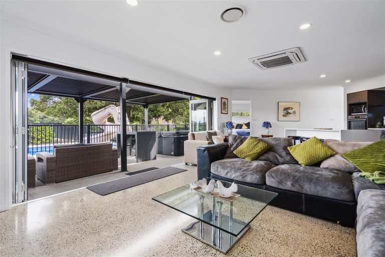 Photo of property in 8 Heartstone Place, Te Kamo, Kamo, 0185