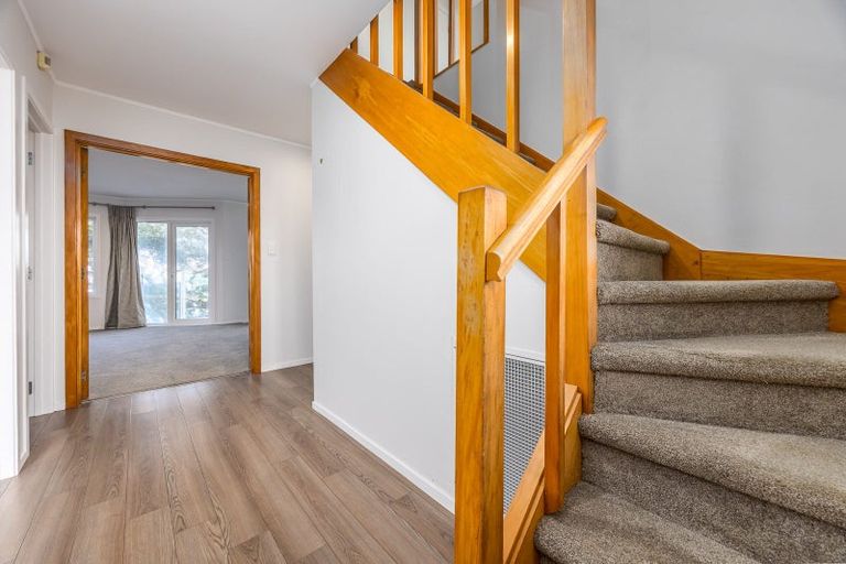 Photo of property in 74 Queen Street, Northcote Point, Auckland, 0627