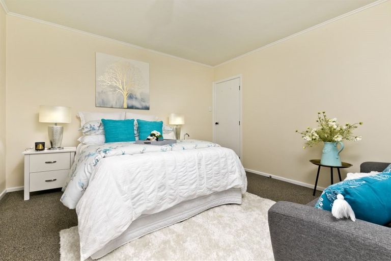 Photo of property in 1/38 Edwards Avenue, Henderson, Auckland, 0610