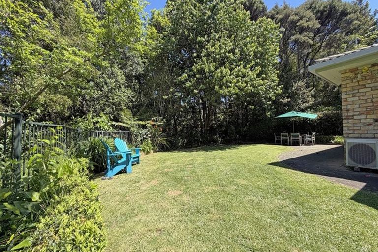 Photo of property in 35 Ravenstone Place, Chatswood, Auckland, 0626