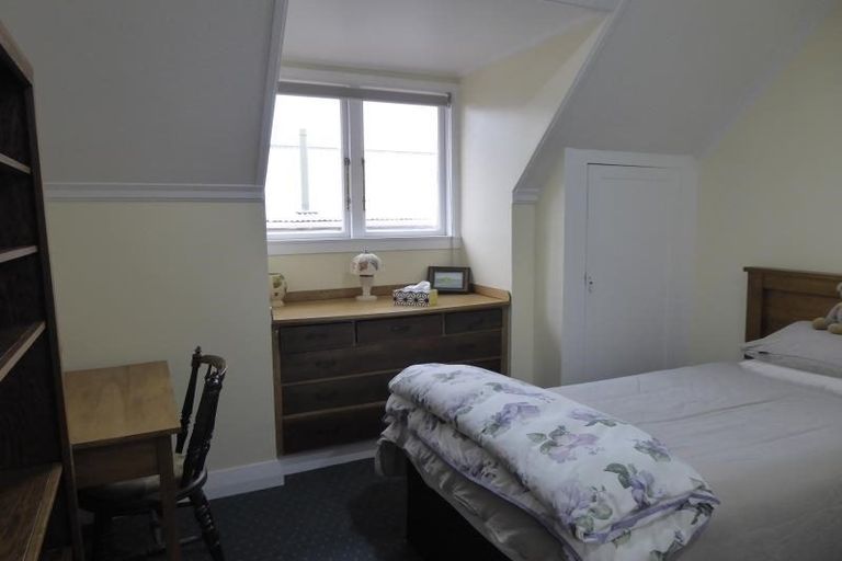 Photo of property in 62 The Parade, Island Bay, Wellington, 6023