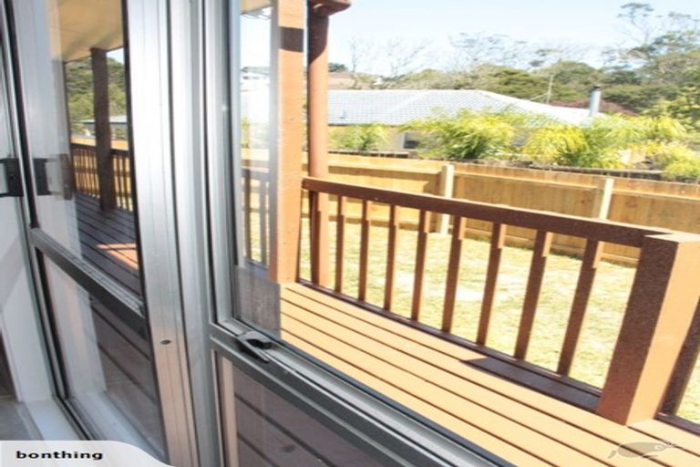 Photo of property in 11 Glenbury Place, Massey, Auckland, 0614