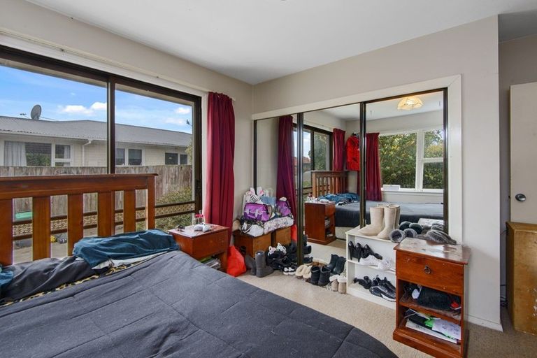 Photo of property in 12 Frensham Crescent, Woolston, Christchurch, 8062