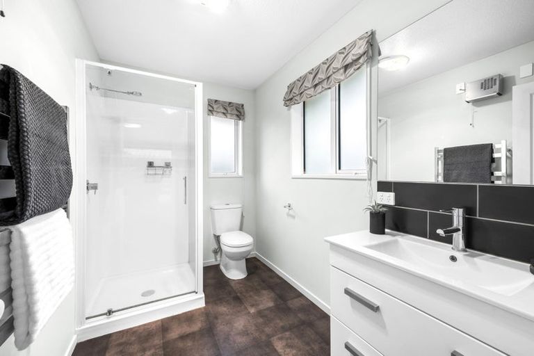 Photo of property in 47 Showgate Avenue, Sockburn, Christchurch, 8042