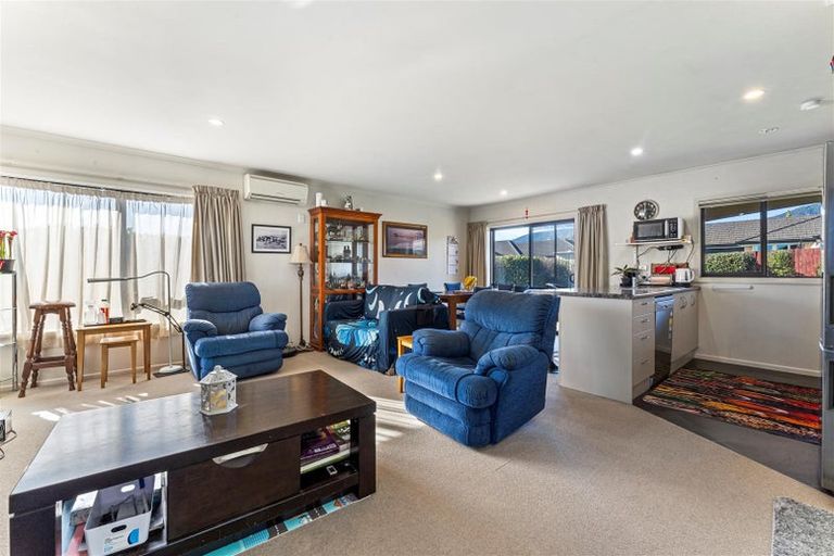 Photo of property in 17 Liverpool Terrace, Stoke, Nelson, 7011