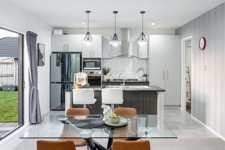 Photo of property in 12 Hampshire Court, Flagstaff, Hamilton, 3210