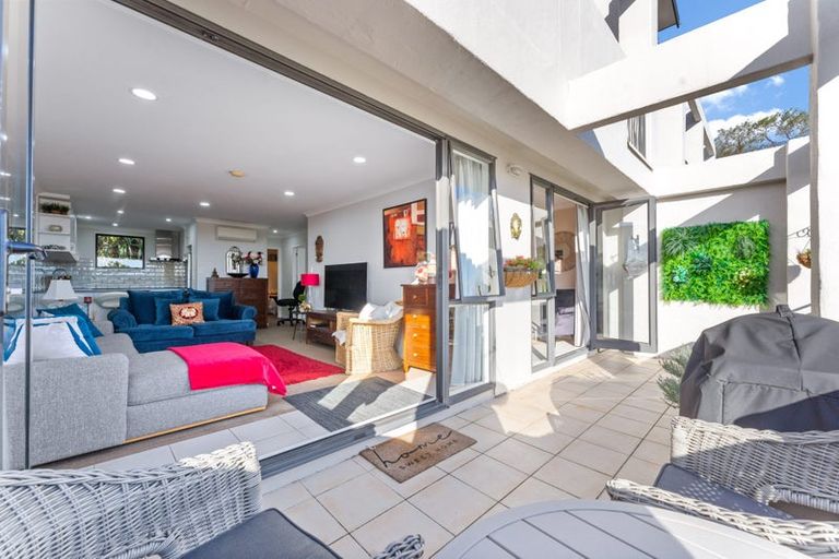 Photo of property in 6/5 Monte Cassino Place, Birkdale, Auckland, 0626