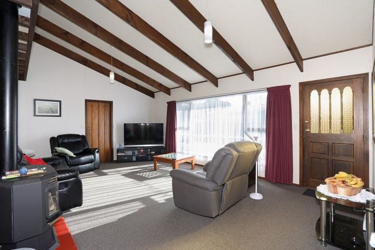 Photo of property in 12b Oxford Street, Marton, 4710