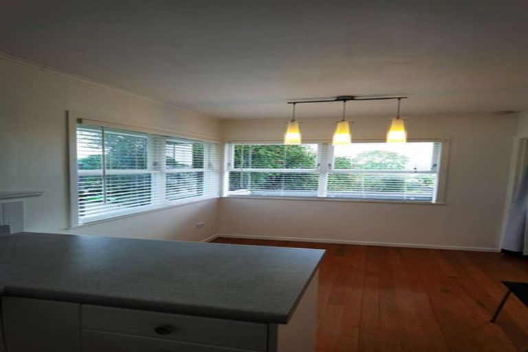 Photo of property in 37 Rosalind Road, Glenfield, Auckland, 0629