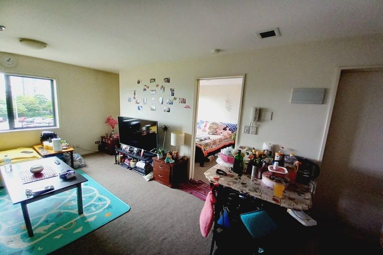 Photo of property in 3k/17 Crown Lynn Place, New Lynn, Auckland, 0600
