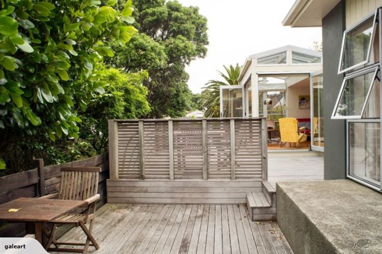 Photo of property in 19f3 Burnham Street, Seatoun, Wellington, 6022