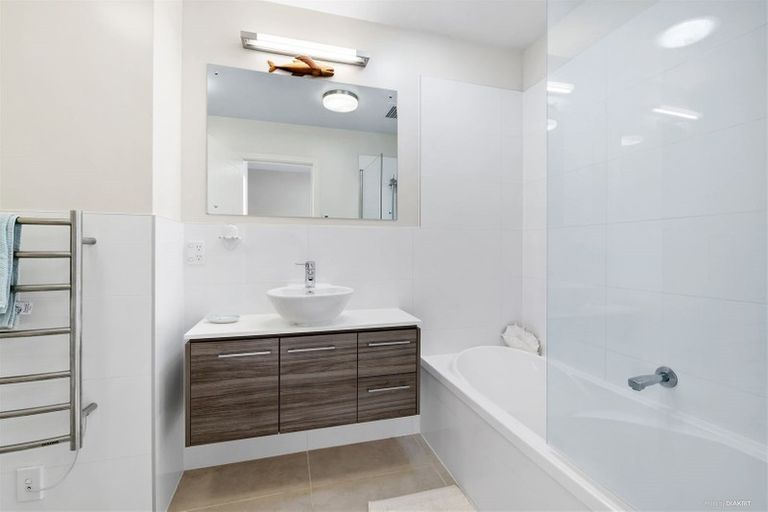 Photo of property in 39 Landmark Terrace, Orewa, 0931