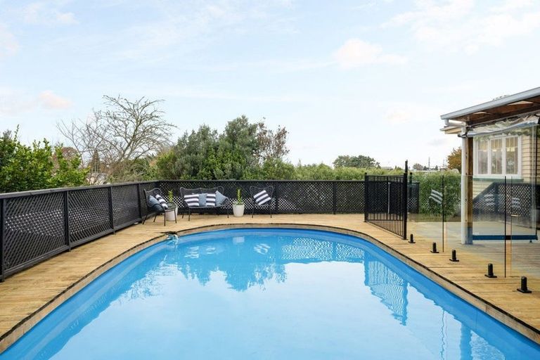 Photo of property in 21 Dinsdale Road, Dinsdale, Hamilton, 3204