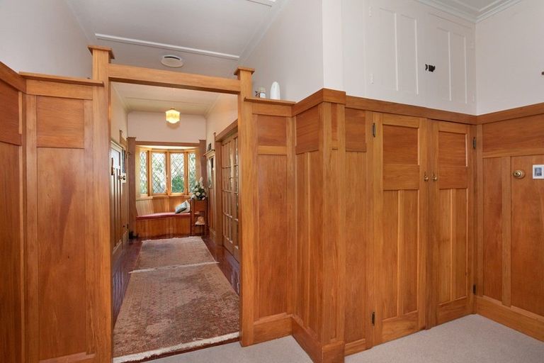 Photo of property in 6 Ross Street, Marton, 4710