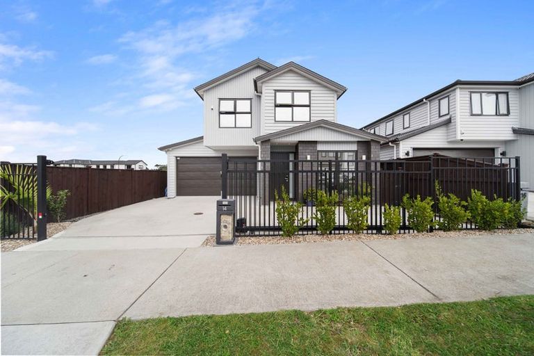 Photo of property in 14 Fjord Way, Karaka, Papakura, 2113