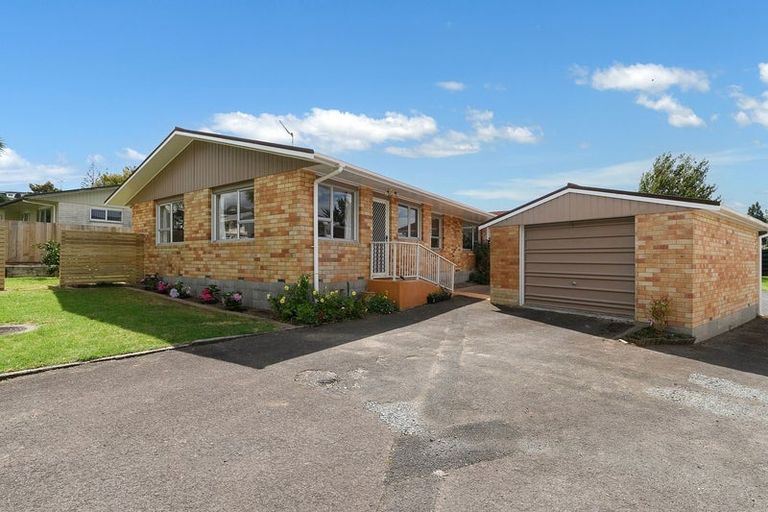 Photo of property in 104 Hinewa Road, Otumoetai, Tauranga, 3110