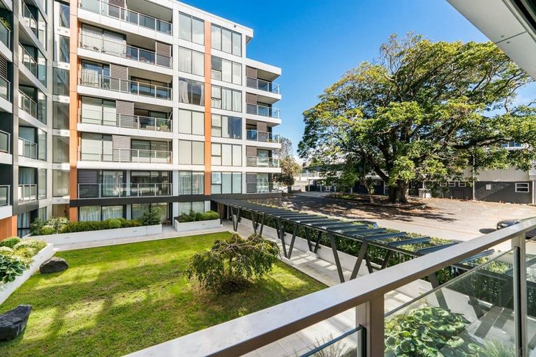 Photo of property in 10 Lion Place, Papamoa, 3118