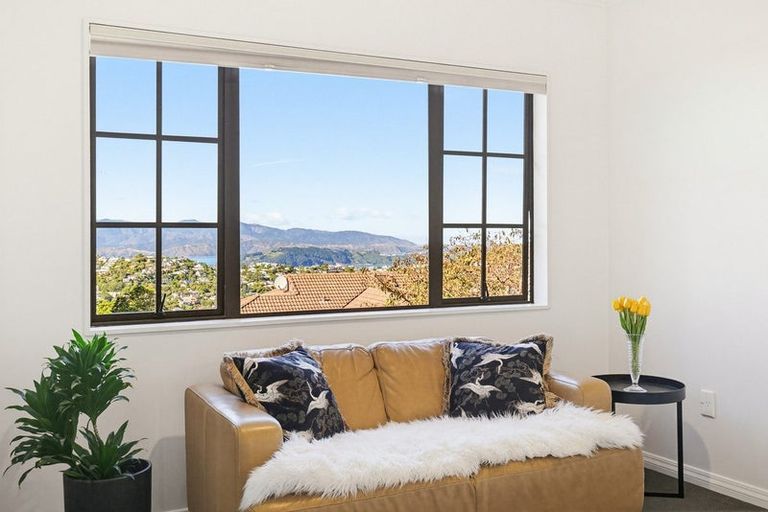 Photo of property in 11 Ramphal Terrace, Khandallah, Wellington, 6035