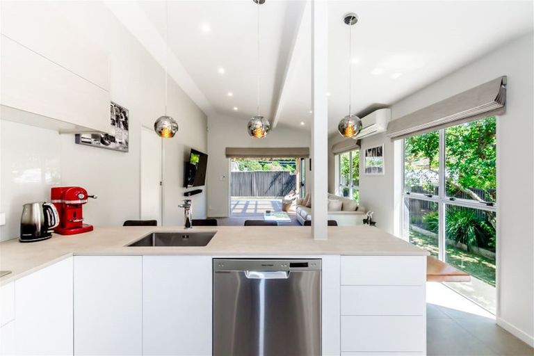 Photo of property in 31 Kaimanawa Street, Paraparaumu, 5032