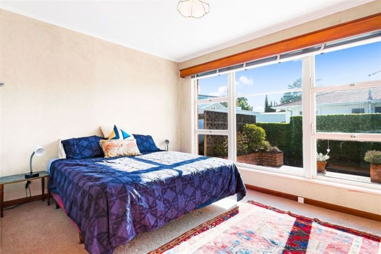 Photo of property in 12 Te Kanawa Crescent, Henderson, Auckland, 0610