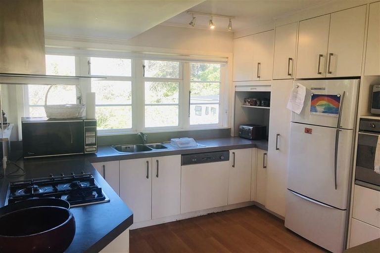 Photo of property in 26 Ocean Road, Paraparaumu Beach, Paraparaumu, 5032