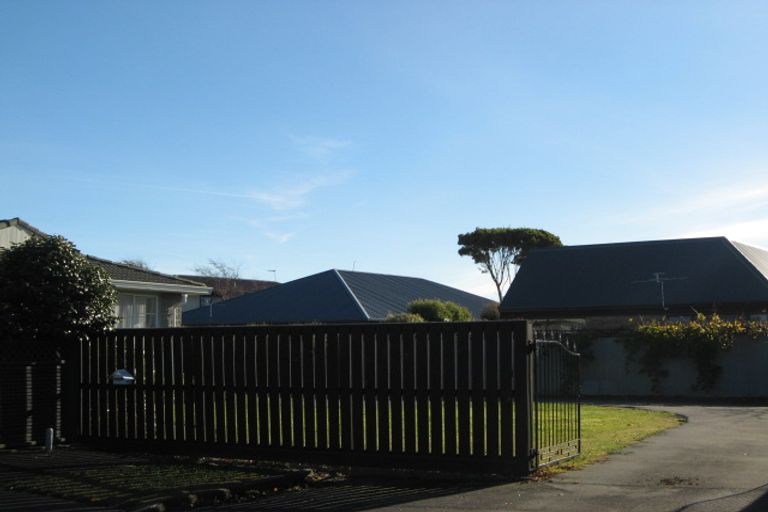 Photo of property in 25 Thurso Place, New Brighton, Christchurch, 8083