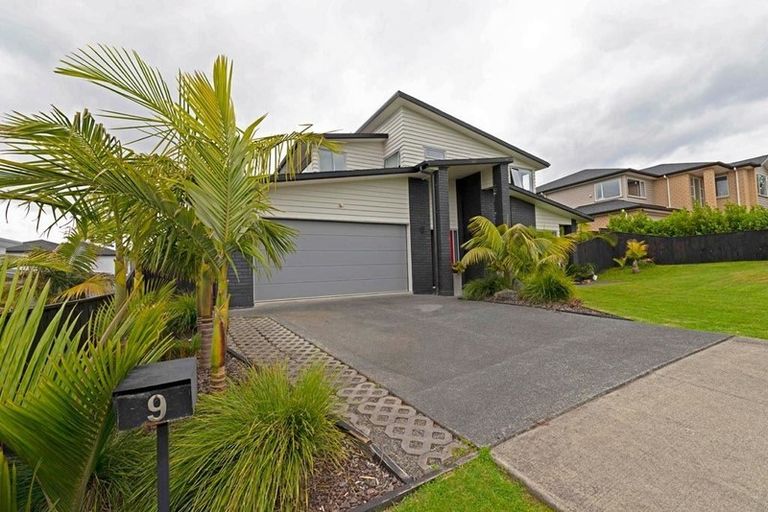 Photo of property in 9 Ngaroma House Drive, Hobsonville, Auckland, 0618