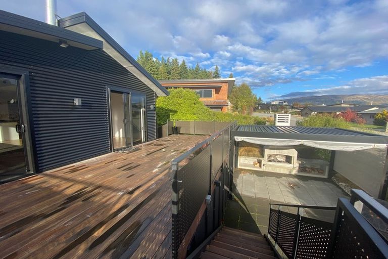 Photo of property in 12 Farrant Drive, Wanaka, 9305