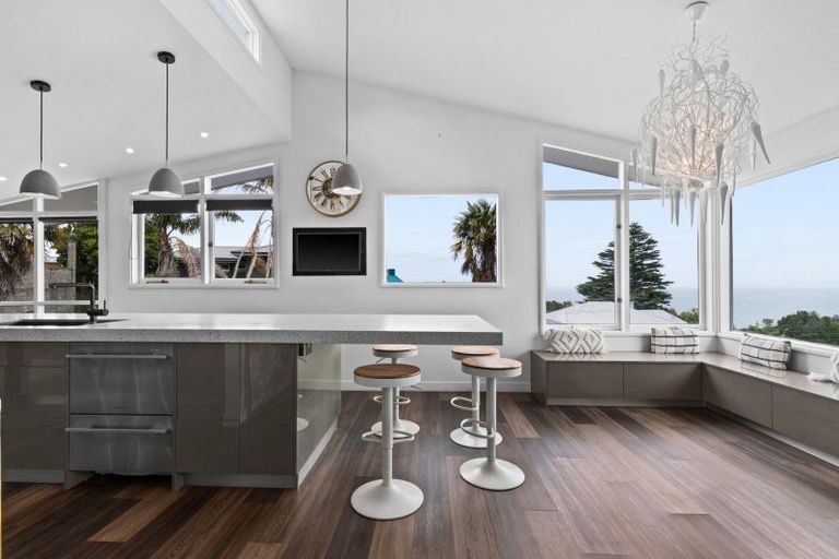Photo of property in 2a Cobden Road, Bluff Hill, Napier, 4110