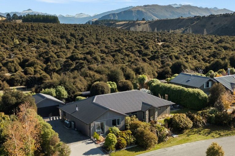 Photo of property in 11 Hikuwai Drive, Albert Town, Wanaka, 9305