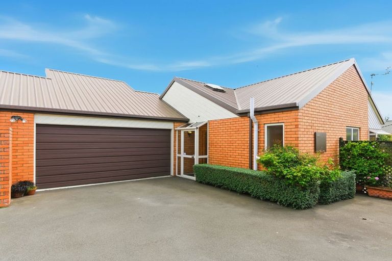 Photo of property in 2/60 Lancewood Drive, Halswell, Christchurch, 8025