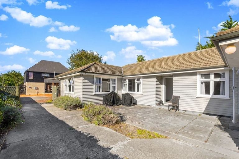 Photo of property in 70 Peer Street, Upper Riccarton, Christchurch, 8041
