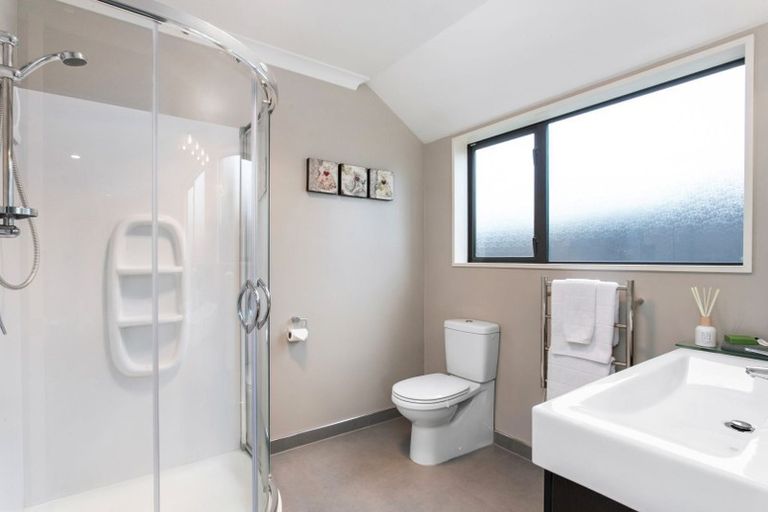 Photo of property in 16 Prebblewood Drive, Prebbleton, 7604