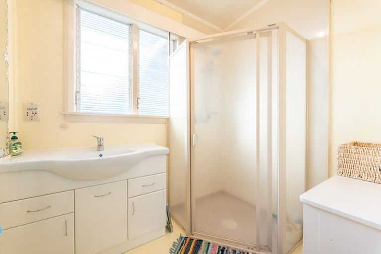 Photo of property in 15 Rugby Street, Waimate, 7924