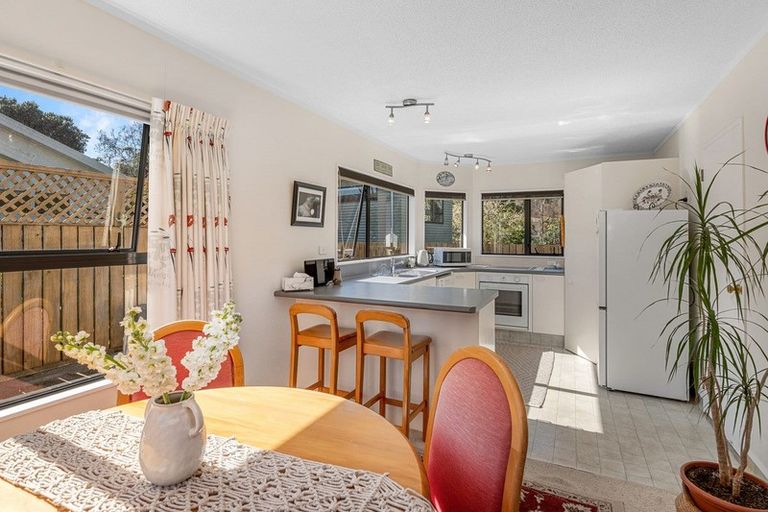 Photo of property in 406b Te Moana Road, Waikanae, 5036