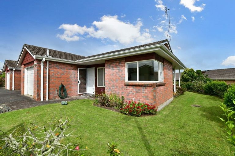 Photo of property in 26 The Grove, Red Beach, 0932