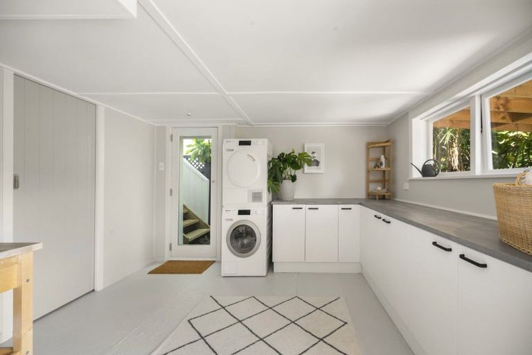 Photo of property in 11 High Street, Devonport, Auckland, 0624
