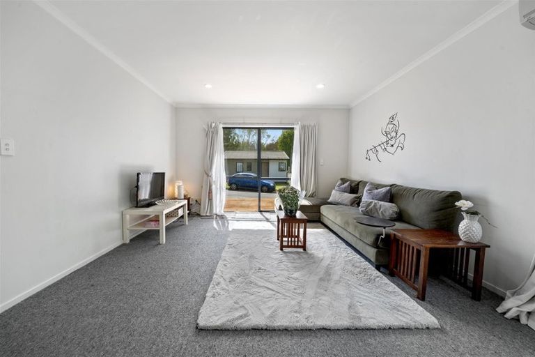Photo of property in 39 Malaspina Place, Papatoetoe, Auckland, 2025