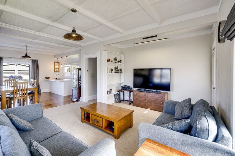 Photo of property in 1213 Caroline Road, Mayfair, Hastings, 4122